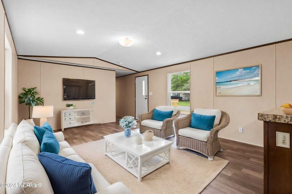 Property photo 3 of 18 <Alttext/>