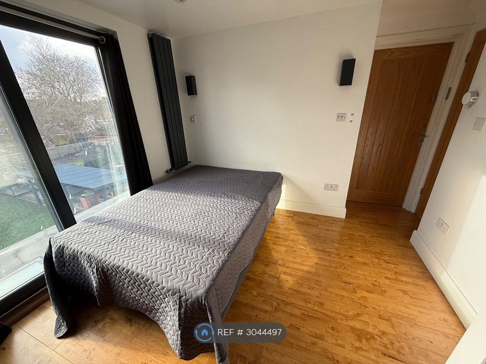 Property photo 3 of 35 Double Room (Private)