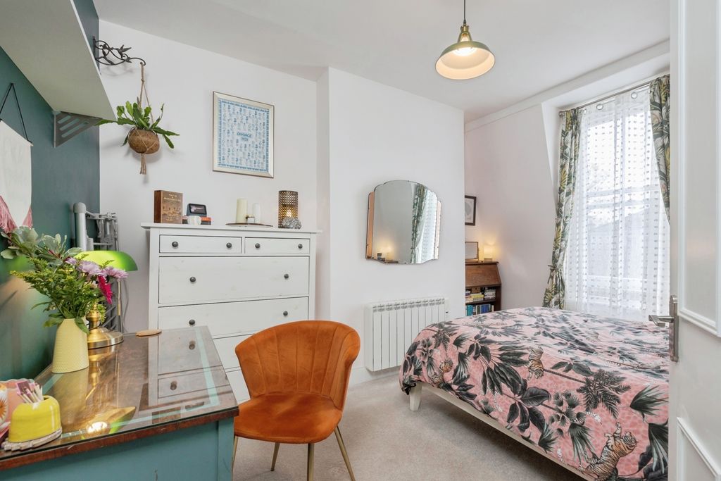 Property photo 3 of 13 Pbox-Img.Jpg