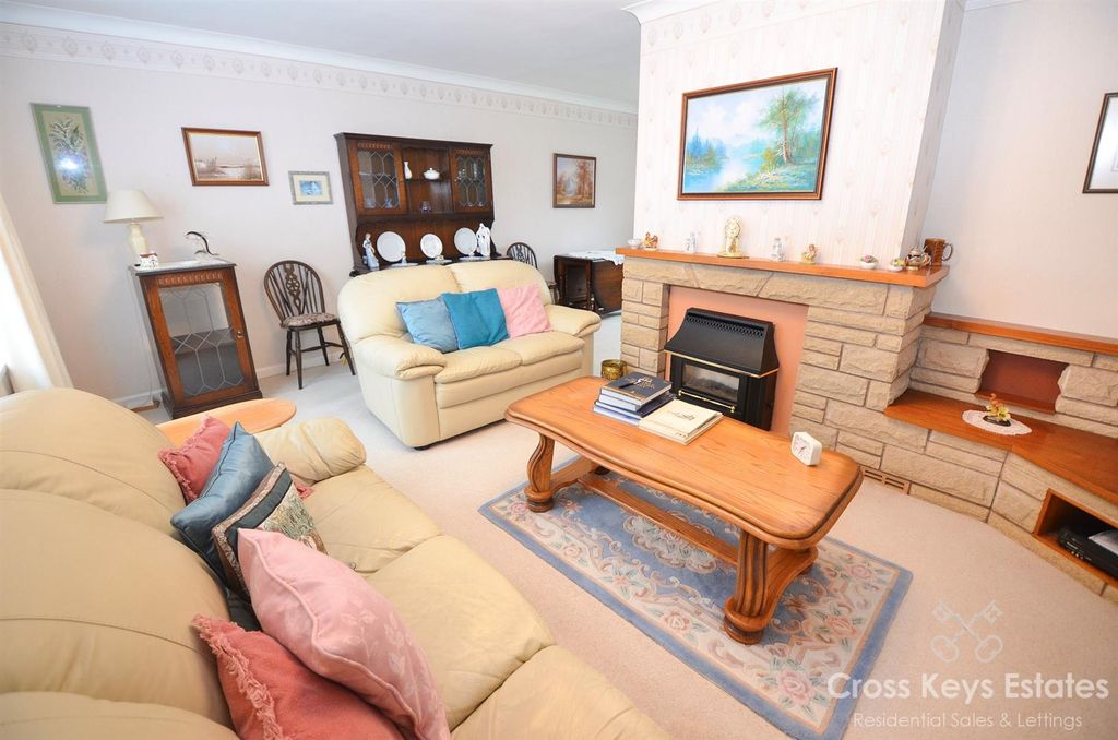 Property photo 2 of 25 Sitting Room