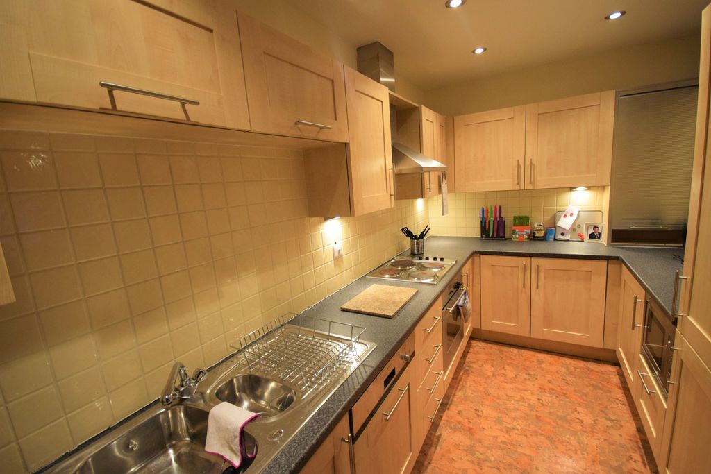 Property photo 2 of 6