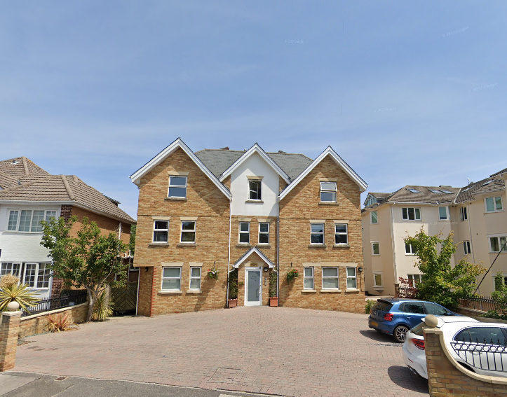 Property photo 1 of 13 External