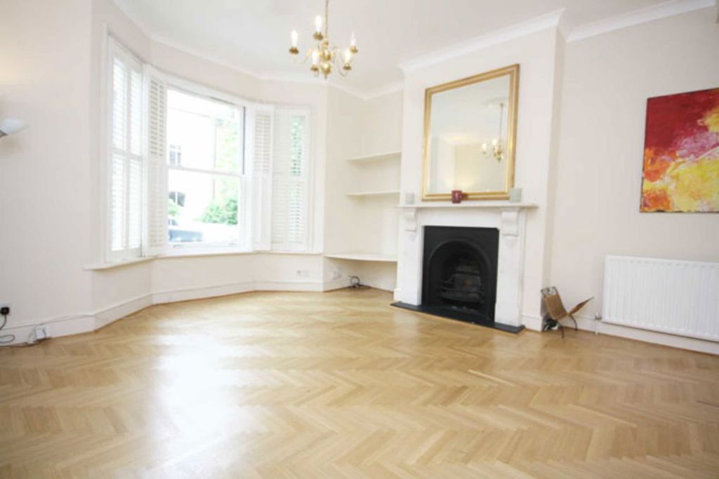 Property photo 2 of 11