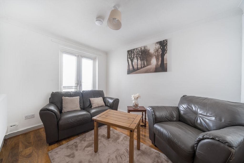 Property photo 3 of 14 1273786 (3)