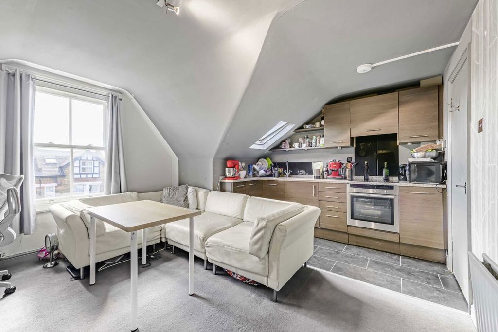 Property photo 3 of 4