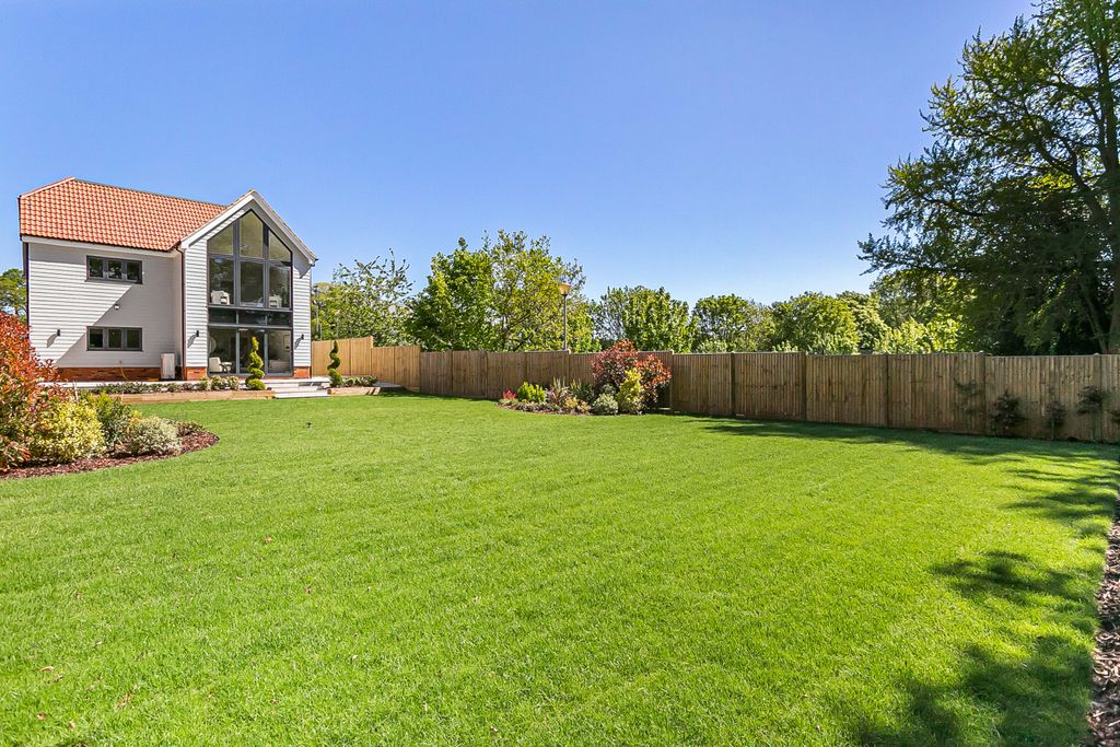 Property photo 1 of 25 Show Home