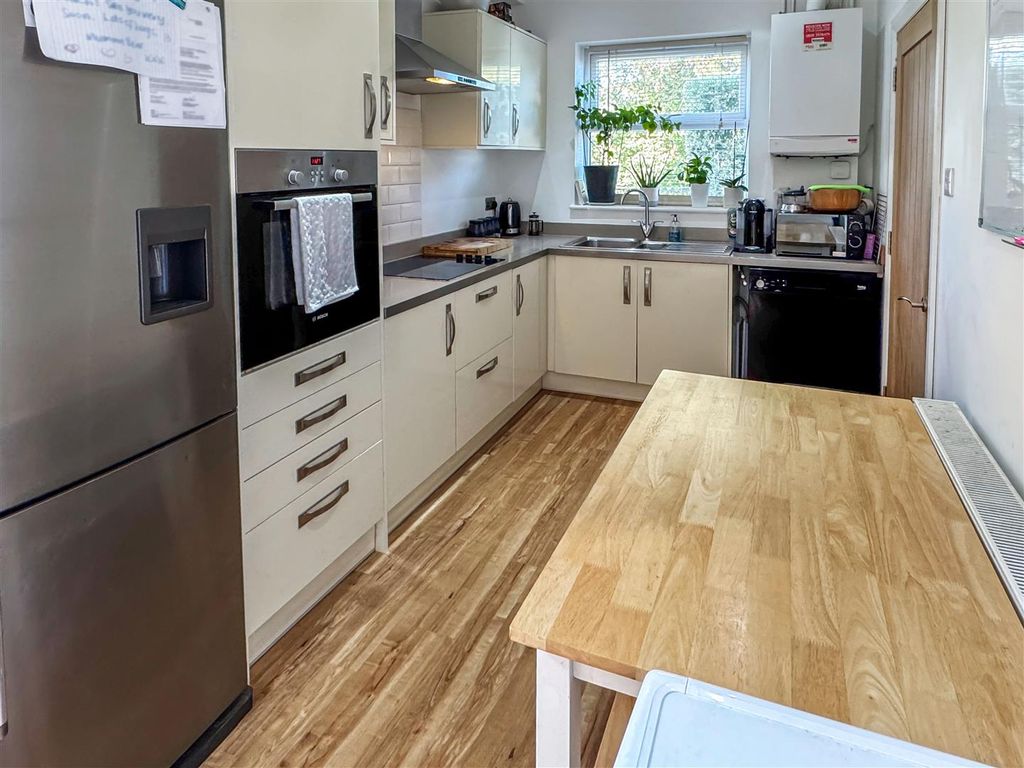 Property photo 3 of 12 Img_1263.Jpg