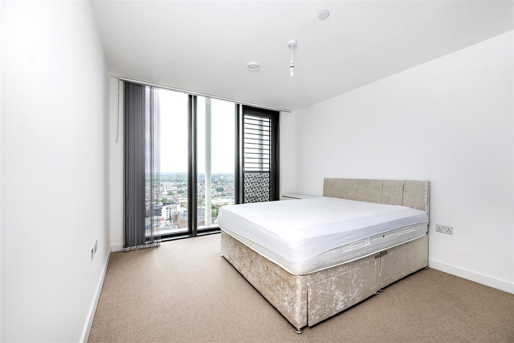 Property photo 3 of 12 43082_Hi-Res(10).Jpg