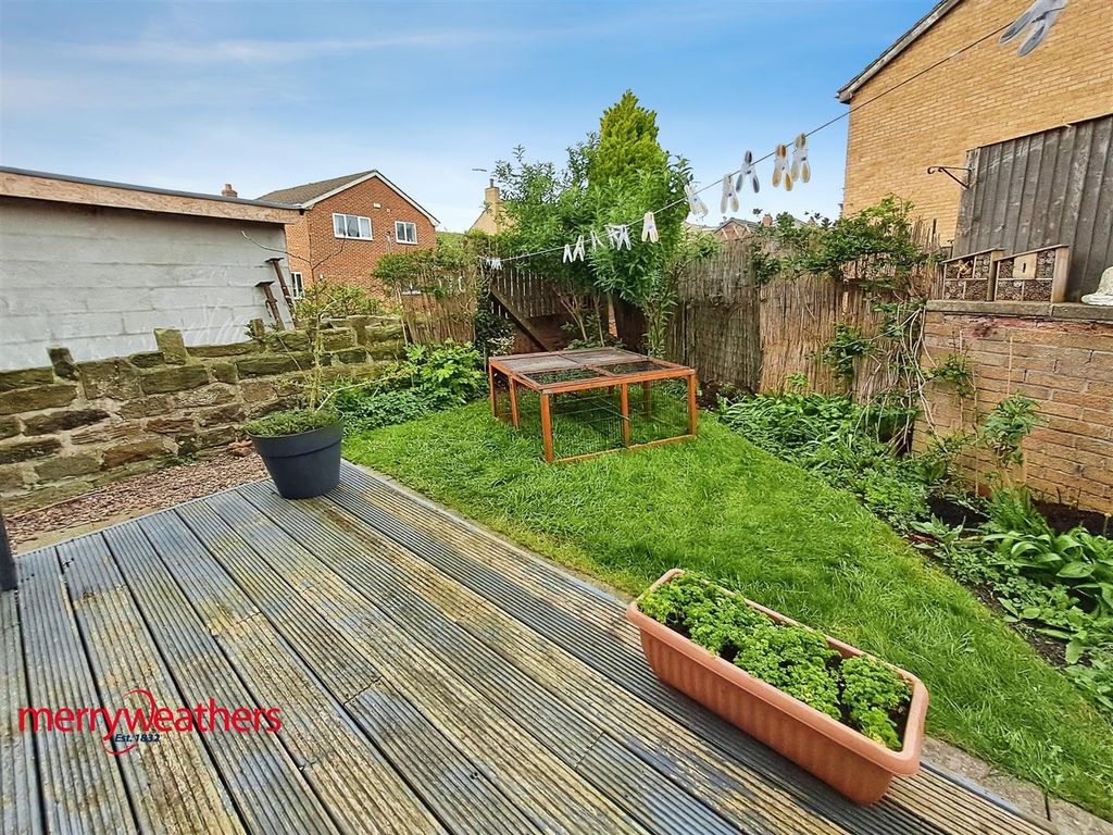 Property photo 2 of 7 Outside