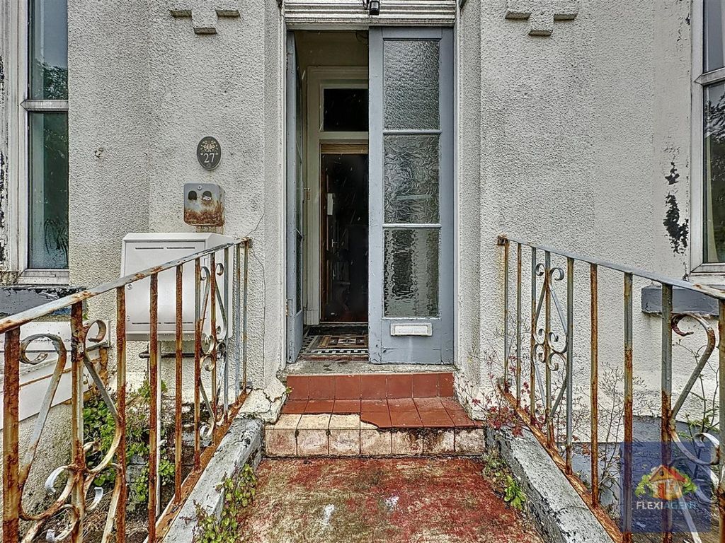 Property photo 2 of 62 4389422