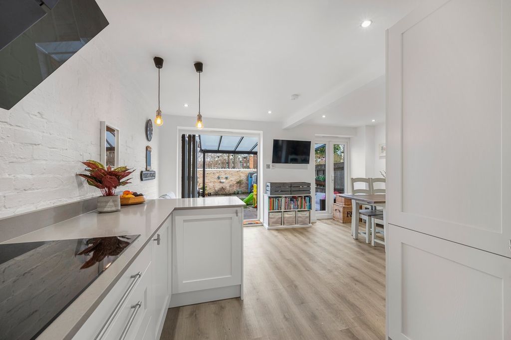 Property photo 2 of 14