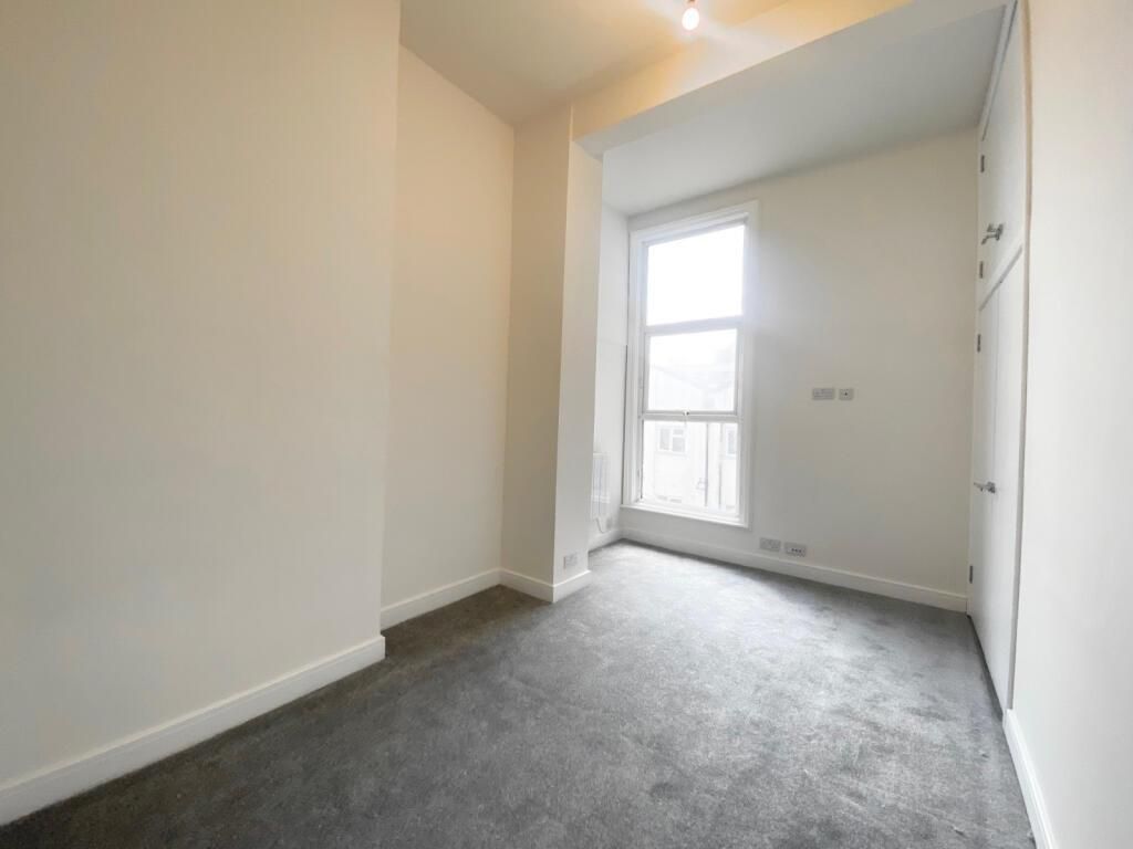 Property photo 3 of 6 3