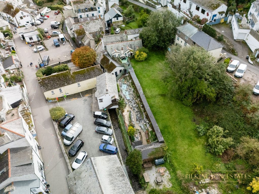 Property photo 2 of 29 4550551