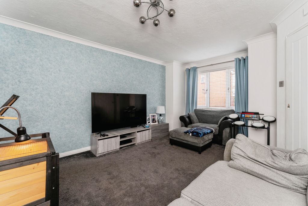 Property photo 2 of 15