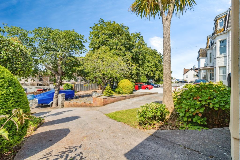 Property photo 1 of 31