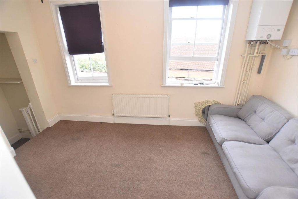 Property photo 3 of 6 4C8Dfe96-209E-4Db9-905A-88E81Fbd51Bd.Jpeg
