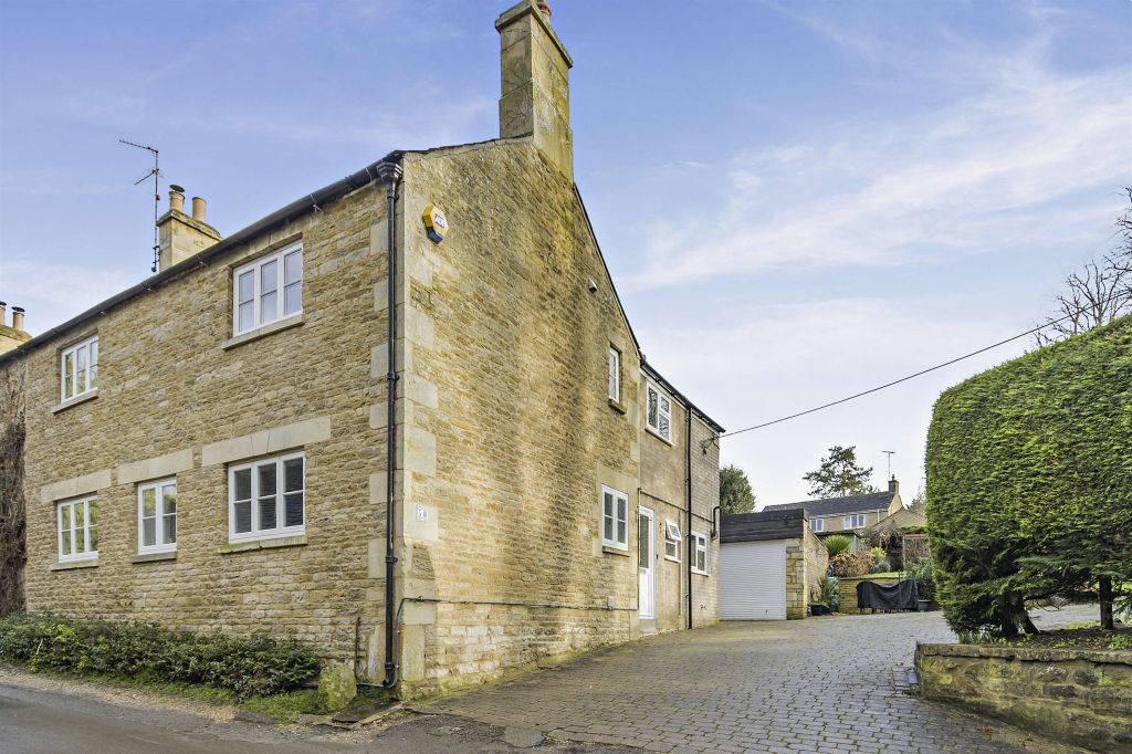 Property photo 2 of 20