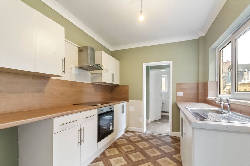 Property photo 2 of 10 Picture No. 06