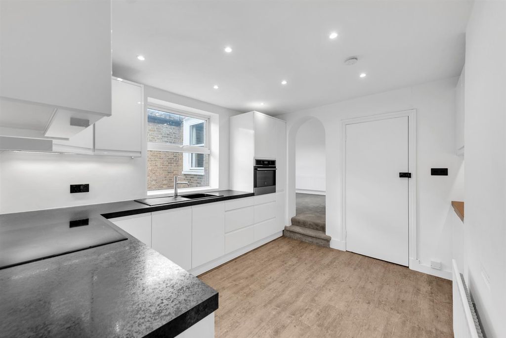 Property photo 2 of 12 Dsc_5453.Jpg