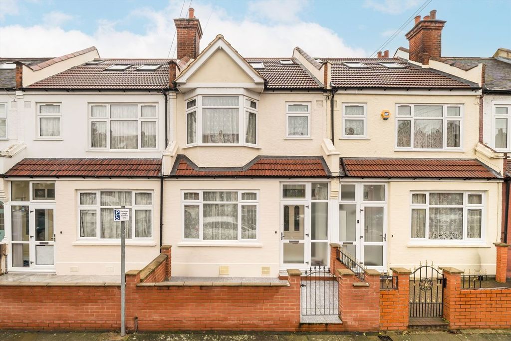 Property photo 1 of 12