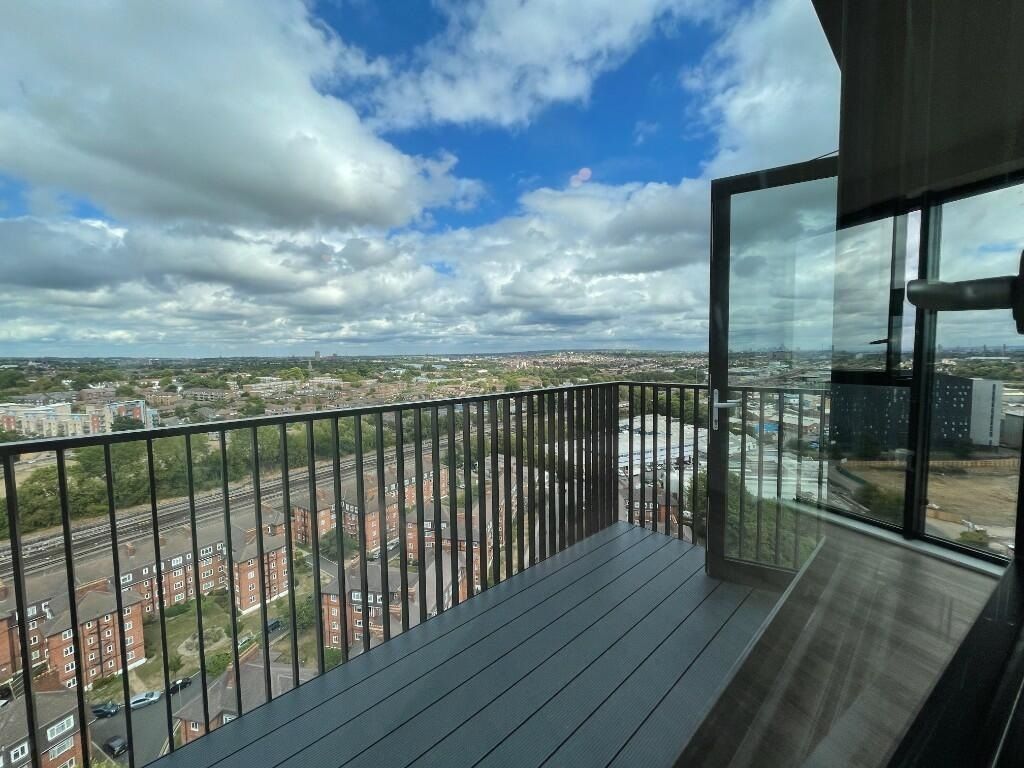 Property photo 2 of 7 Balcony