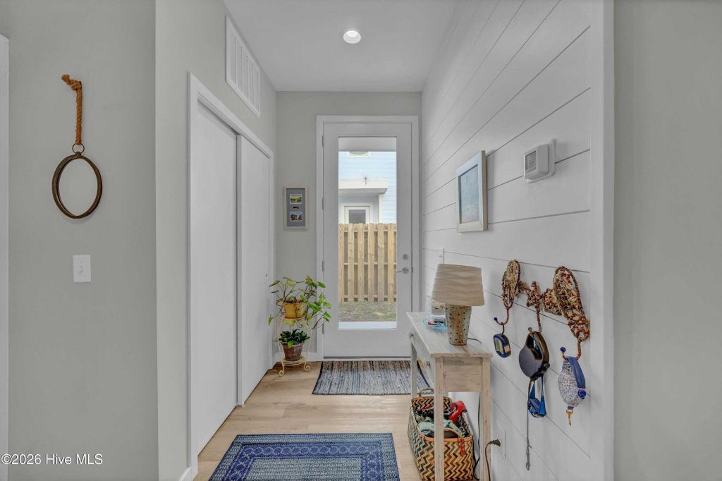 Property photo 2 of 27 <Alttext/>