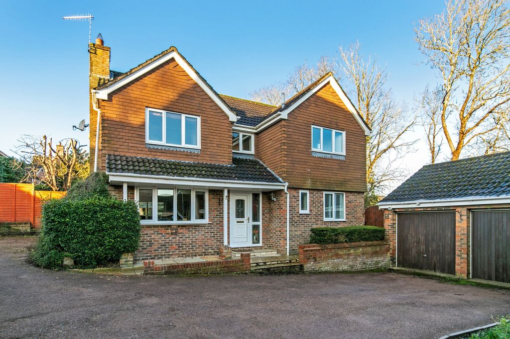 Property photo 1 of 9