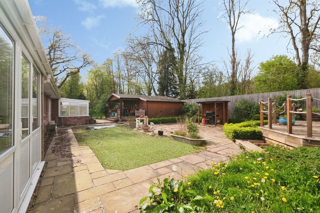 Property photo 2 of 17
