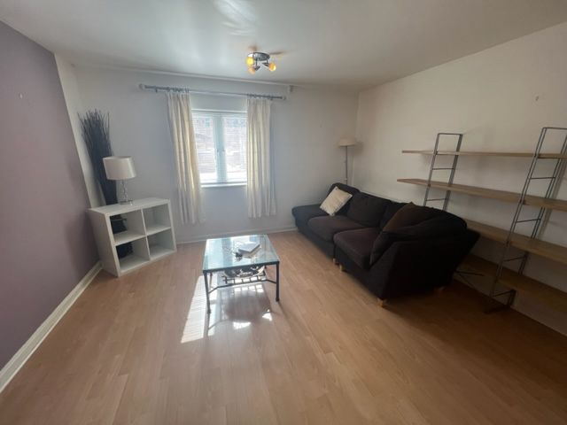 Property photo 1 of 8 Living Room
