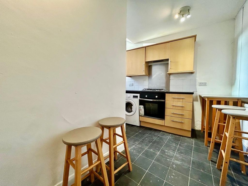 Property photo 3 of 5 Image