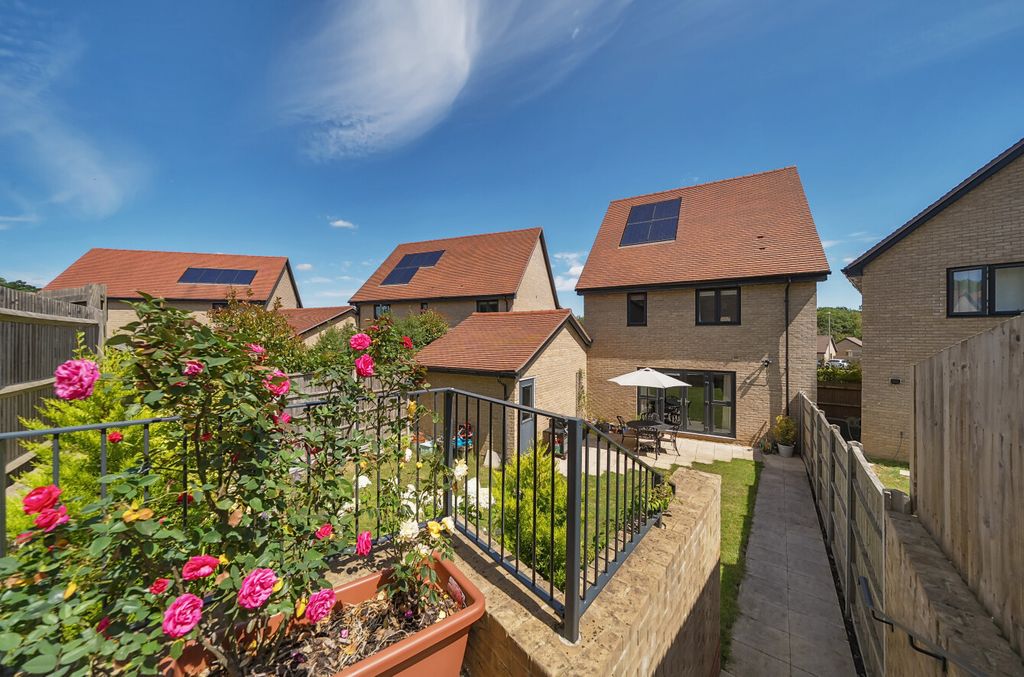 Property photo 1 of 12 1321272-27-68778F...
