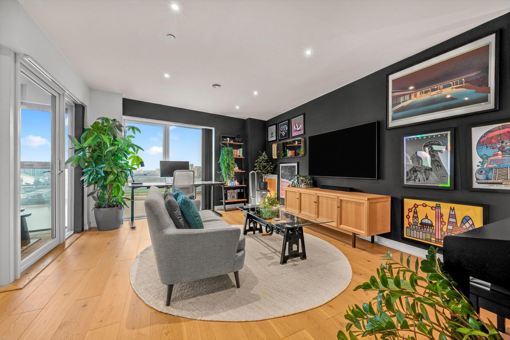 Property photo 1 of 11 Image