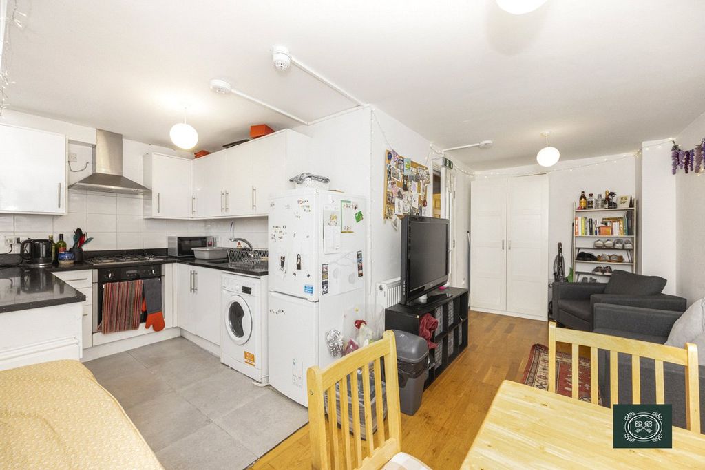 Property photo 2 of 15 Internal