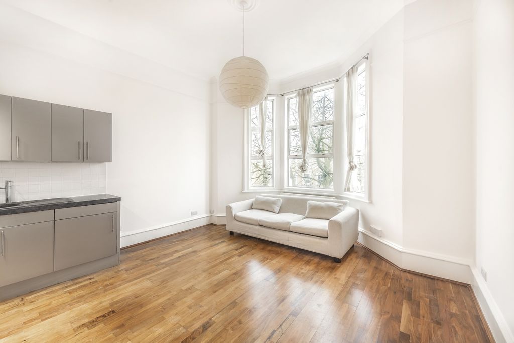 Property photo 1 of 6 572371 (1)