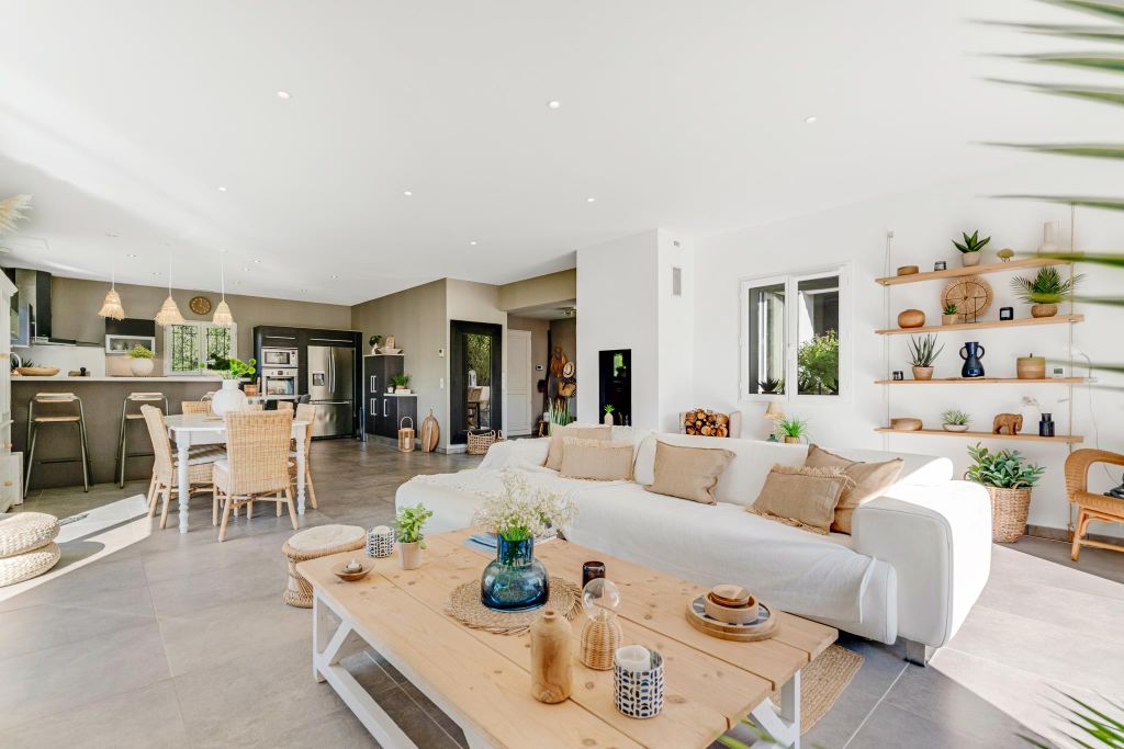 Property photo 2 of 25 Image