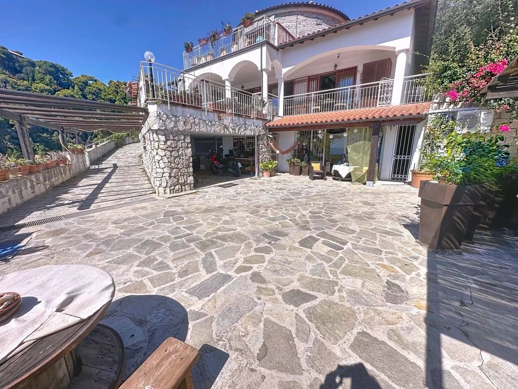 Property photo 3 of 23