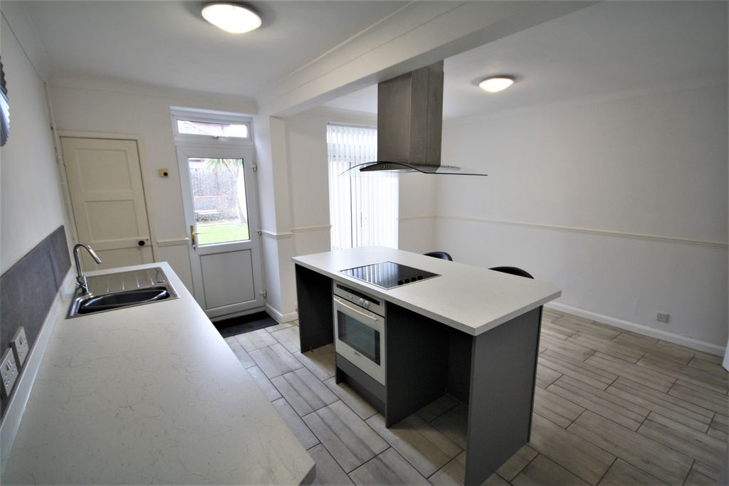 Property photo 2 of 8 Img_7960