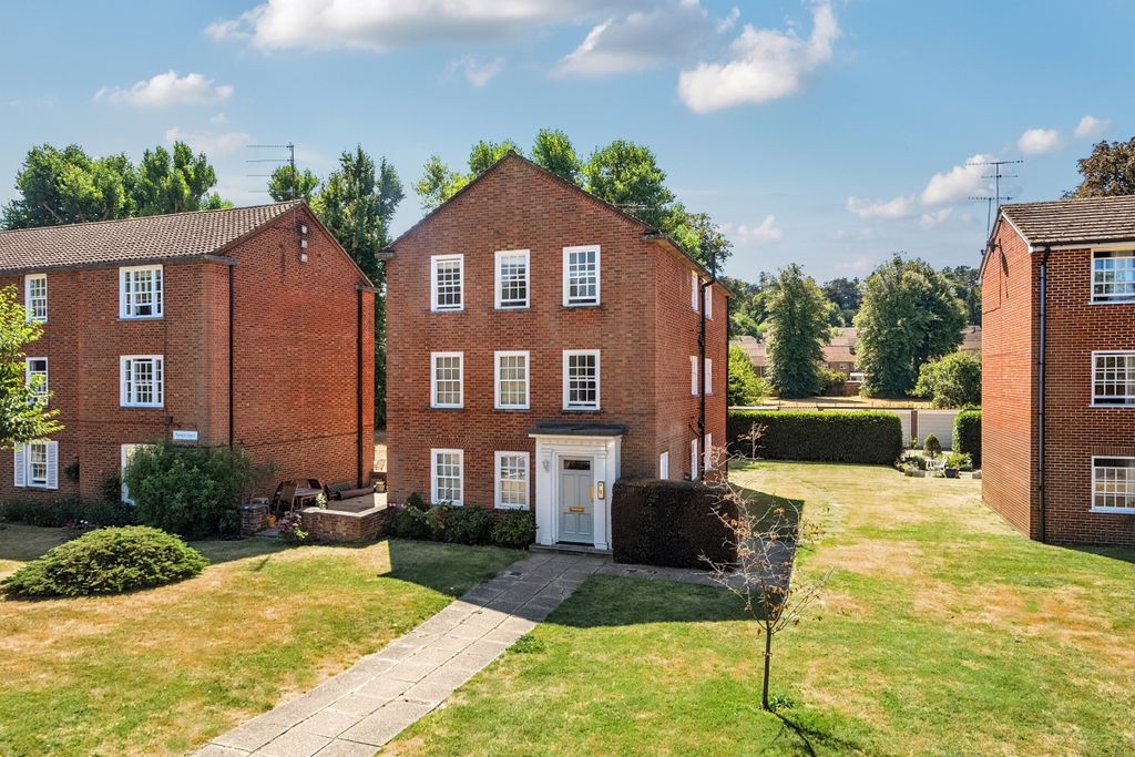 Property photo 1 of 21 v1-6A6c94B7c4Bb5-...
