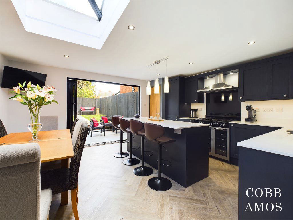 Property photo 2 of 21