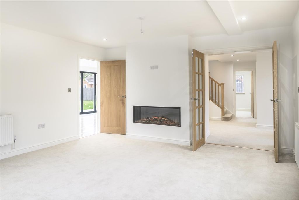 Property photo 2 of 24