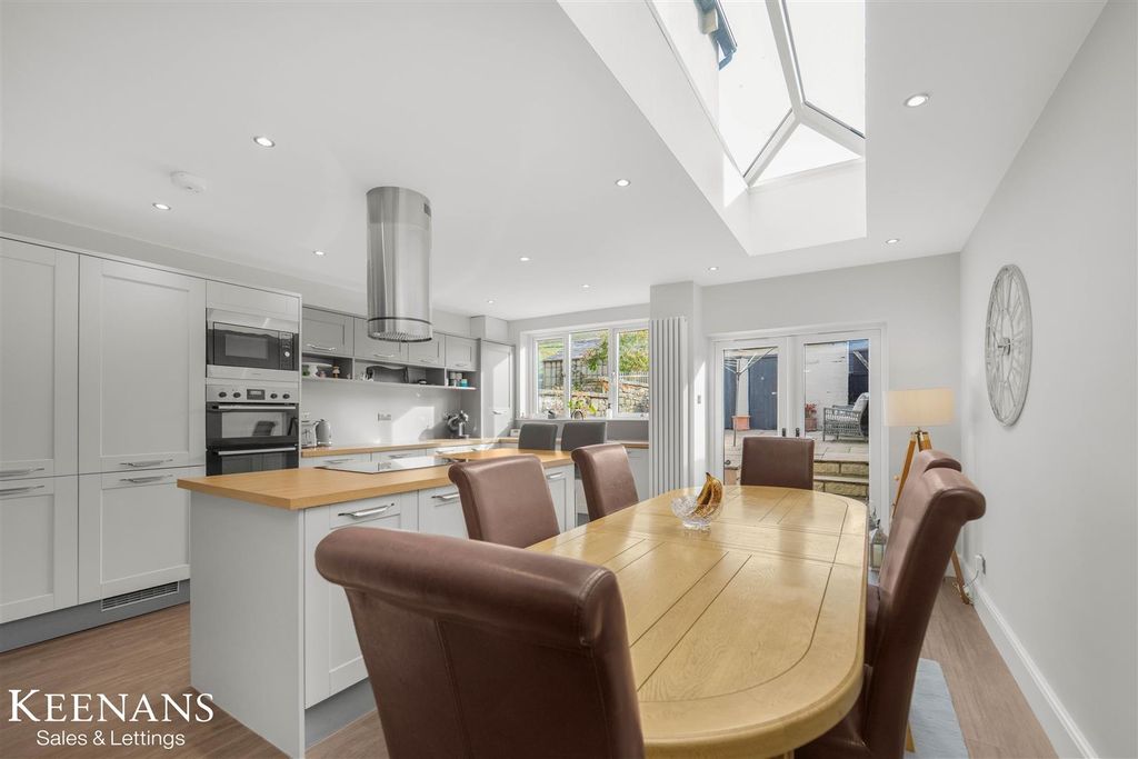 Property photo 3 of 36 2.Jpg