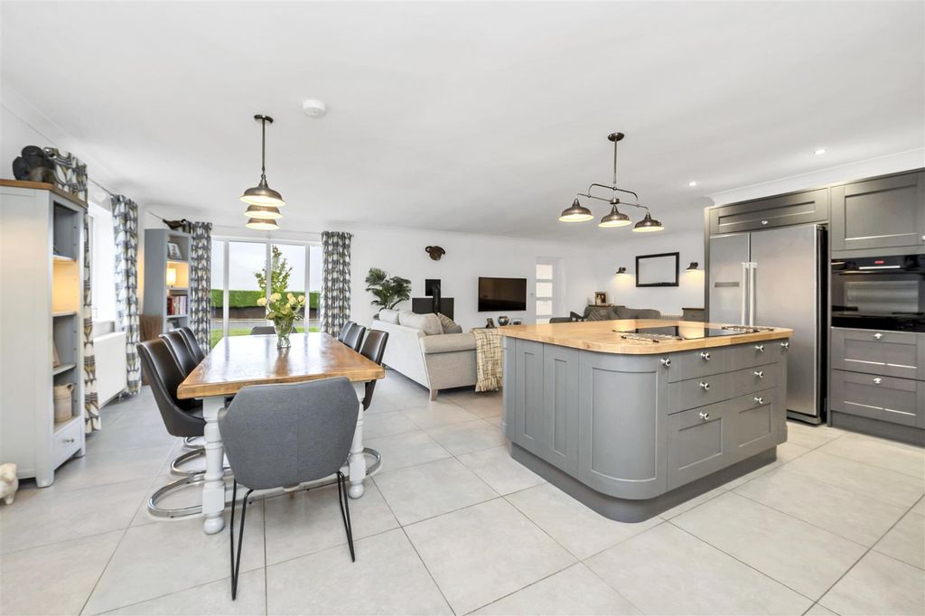 Property photo 2 of 23 Dcp_1608.Jpg