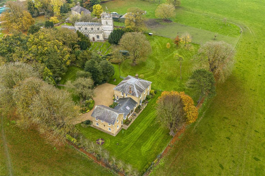 Additional image 36 of 6 bed detached house for saleThe Ride, Totternhoe, Bedfordshire LU6