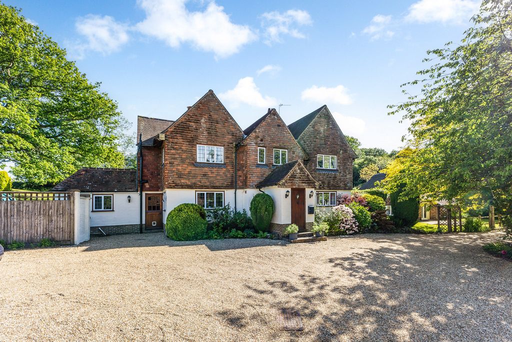 Property photo 2 of 33