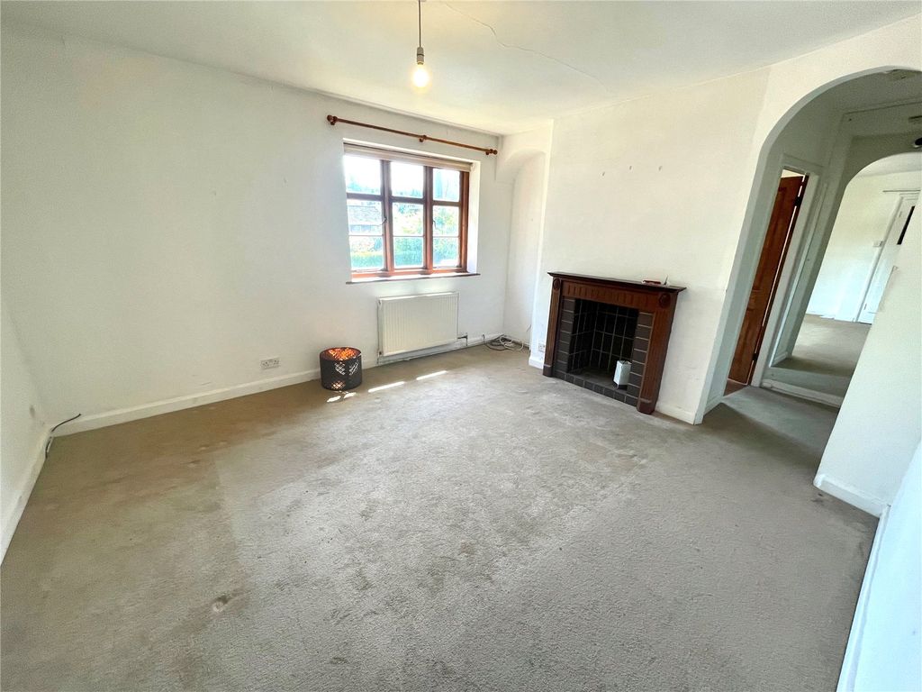 Property photo 2 of 9 Picture No. 12