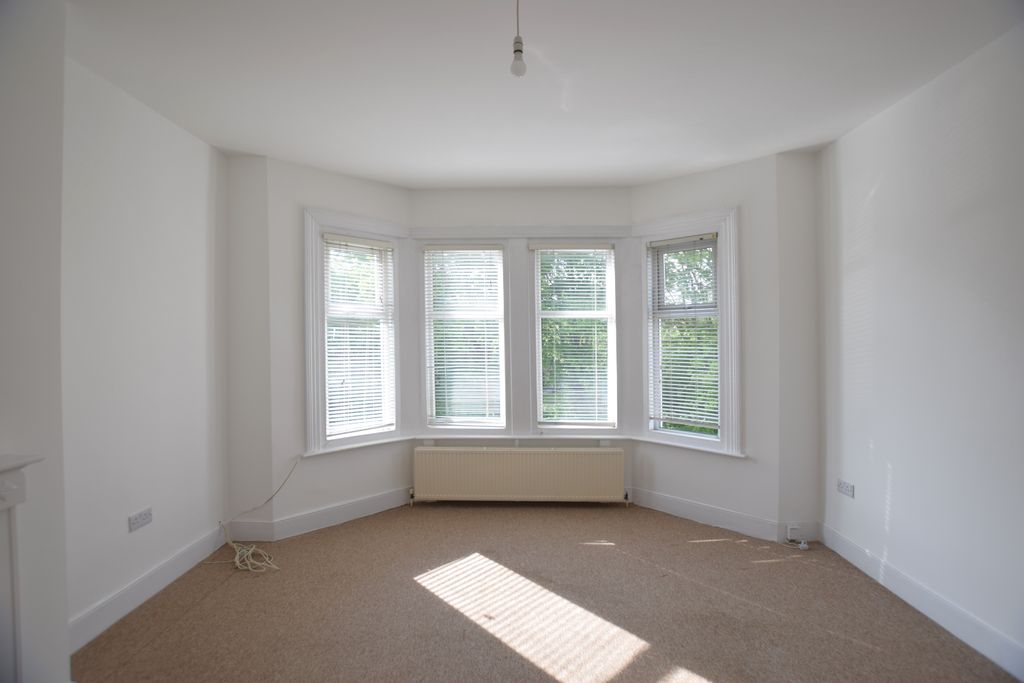 Property photo 3 of 13 Living Room