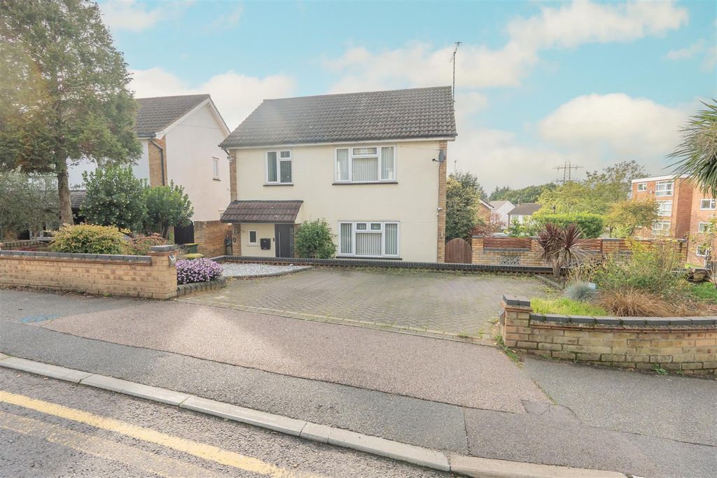 Property photo 1 of 27 001-New.Jpg