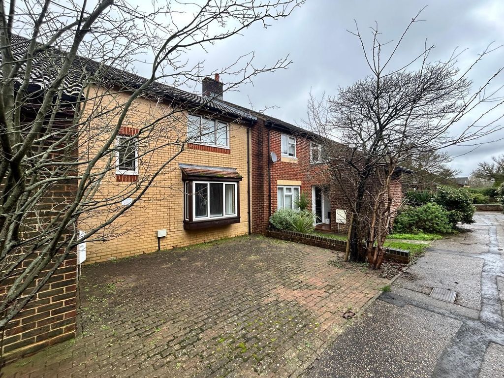 Property photo 1 of 5