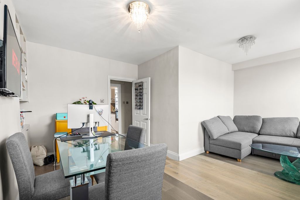 Property photo 3 of 13