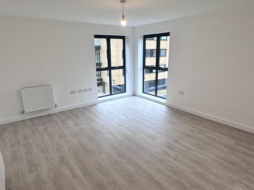 Property photo 3 of 13 Img_1368